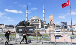 Taksim yine bariyerlerle çevrildi