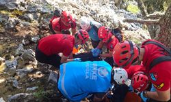 Fethiye'de kayalıklara düşen Alman paraşütçü hayatını kaybetti