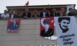 Öğrenciler rektörlüğün önüne Ali İsmail Korkmaz'ın fotoğrafını astı