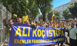 Fenerbahçe'de tepki sokağa taştı! Binlerce taraftar istifa için yürüdü