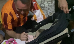 Şampiyonluk kutlarken bebeklerini sokakta unuttular!