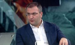 Cem Küçük'ten itiraf gibi sözler! "Uçak gazeteciliği" krizi büyüyor...