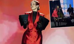 Derya Uluğ’a sahnede şişe atıldı! “Kaleci reflekslerim sağ olsun”