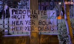 Diyanet önünde Nurettin Yıldız protestosu! 'Pedofiliye geçit yok' pankartı astılar