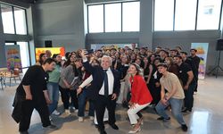 Başkan Şadi Özdemir Gençlik Bayramı’nda gençlerle buluştu