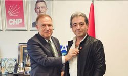 Şef Hazer Amani CHP'ye katıldı