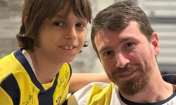 Enfeksiyon tedavisi gören Mert Hakan Yandaş'tan tekerlekli sandalyede fotoğraf!