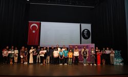 Boyları kadar kitap okudular, ödülleri kaptılar