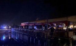 Halat koptu, restoran Fırat Nehri'nde sürüklendi