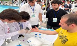 ‘Sağlık Sokağı’nda vatandaşa ücretsiz sağlık hizmeti