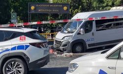 Kağıthane'de servis aracı yayaların arasına daldı! 1 ölü 4 yaralı