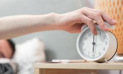 Depresyona girip 56 gün uyudu! Bu yöntemle gözlerini açtı