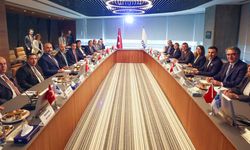 Özgür Özel’den işverenlere ‘ara zam’ ziyareti