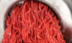 Bu kasaptan uzak durun! Kıymada ne olduğunu öğrenince çok şaşıracaksınız