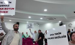 Seyhan Belediyesi Meclisi'nde Oya Tekin'in gözaltına alınmasına tepki