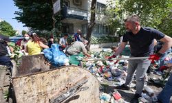 Başkan Görkem Duman vatandaşlarla çöp topladı