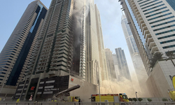 Dubai'de 67 katlı gökdelende yangın! 3 bin 820 kişi tahliye edildi, faciadan dönüldü