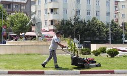 Kartal’ın parklarında yaz temizliği devam ediyor