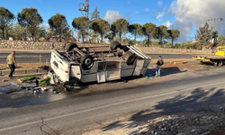 Hatay'da tarım işçilerini taşıyan servis takla attı! 25 yaralı