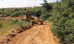 Turgutlu Belediyesinden 37 kırsal mahalleye yol desteği