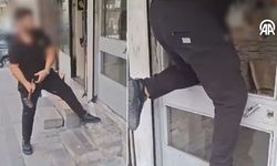 Kayıp telefonunu bulduğu dükkana çekiçle giren kişi yakalandı