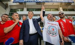 İzmir Büyükşehir'de kriz sona erdi: İşçiler işe geri alanacak