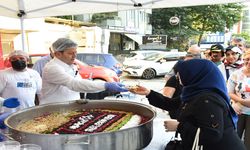 Kadıköy’de 21 mahallede aşure ikramı