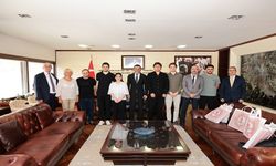 Uluslararası ustalar, Satranç Turnuvası öncesi Başkan Çavuşoğlu’nu ziyaret etti