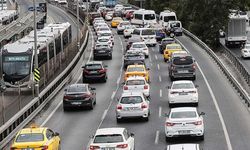 Milyonlarca vatandaşı ilgilendiriyor! Toplu taşıma ve okul servislerinde yeni dönem