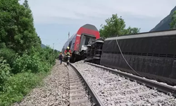Almanya'da tren faciası! 3 ölü
