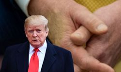 Trump'ın elindeki morluk dedikoduları ardında getirdi! İşte neden olan hastalık...