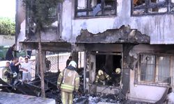 İstanbul'da ecza deposu alev alev yandı!
