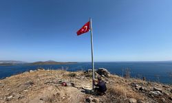 Bodrum Belediye'sinden bayrak yenileme çalışmaları