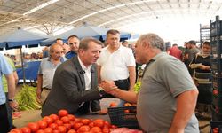 Başkan Yetişkin cuma pazarında vatandaşlarla buluştu