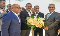 CHP lideri Özel, Başkan Yetişkin’i ziyaret etti