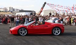 Sivas Belediye Başkanı Adem Uzun, pist açılışında lüks araçla drift yaptı