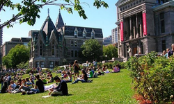 ABD'de yabancı öğrencilere ve gazetecilere vize kısıtlaması geliyor