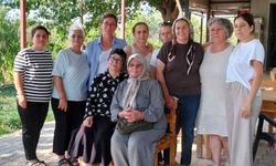 İmamoğlu’nun annesi Havva İmamoğlu, Murat Çalık’ın annesini ziyaret etti