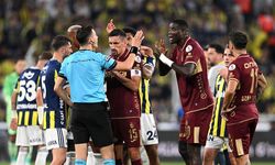 Trabzonsporlu taraftarlardan TFF önünde protesto