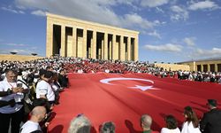Anıtkabir'e akın! LÖSEV'den Ata'ya 100 bin kişilik ziyaret