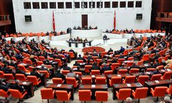 Meclis’ten alıkonulan vekiller için tezkere: ‘İsrail’i sert şekilde uyarıyoruz’