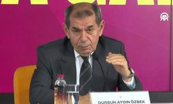 Dursun Özbek açıklamalarda bulunuyor