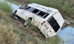 İşçi servisi kanala devrildi!: 18 yaralı