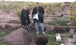 Öldü denilerek kefenlenen bebek mezarlıkta canlandı