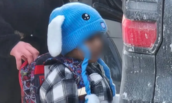 Vicdan sızlatan görüntü! ABD'de göçmen polisi 5 yaşında bir çocuğu gözaltına aldı!