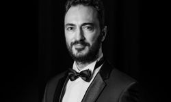 Sanatçı Emrah Erdem Gedik balkondan düşerek can verdi