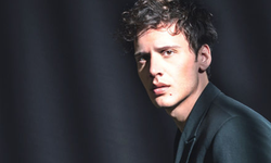 Şarkıcı Edis gözaltına alındı