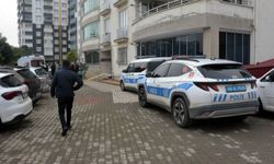 Tartıştığı babasını boğazını keserek öldürdü