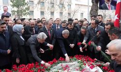 Mustafa Destici, Muhsin Yazıcıoğlu'nun kabrini ziyaret etti