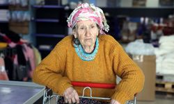 Hurdacı kadın, belediyeden aldığı gıda destek kartını Gazze'ye bağışladı